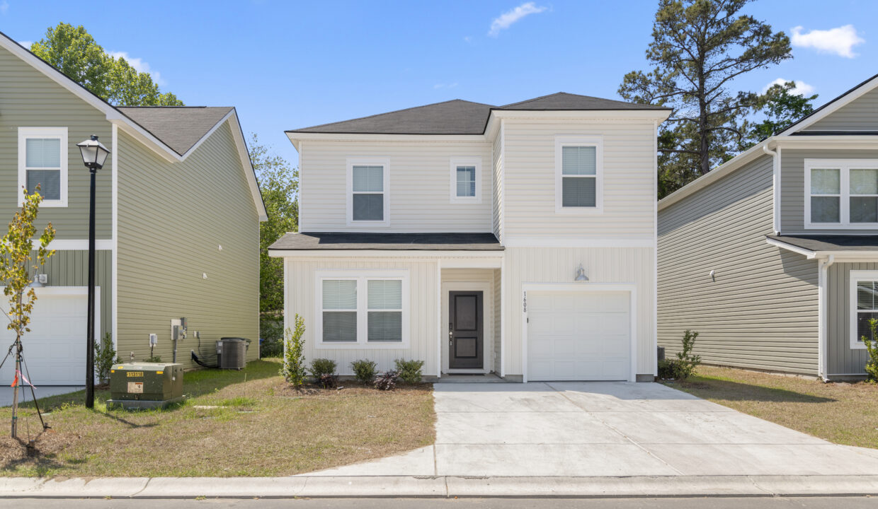 1608CrosswindCir_01