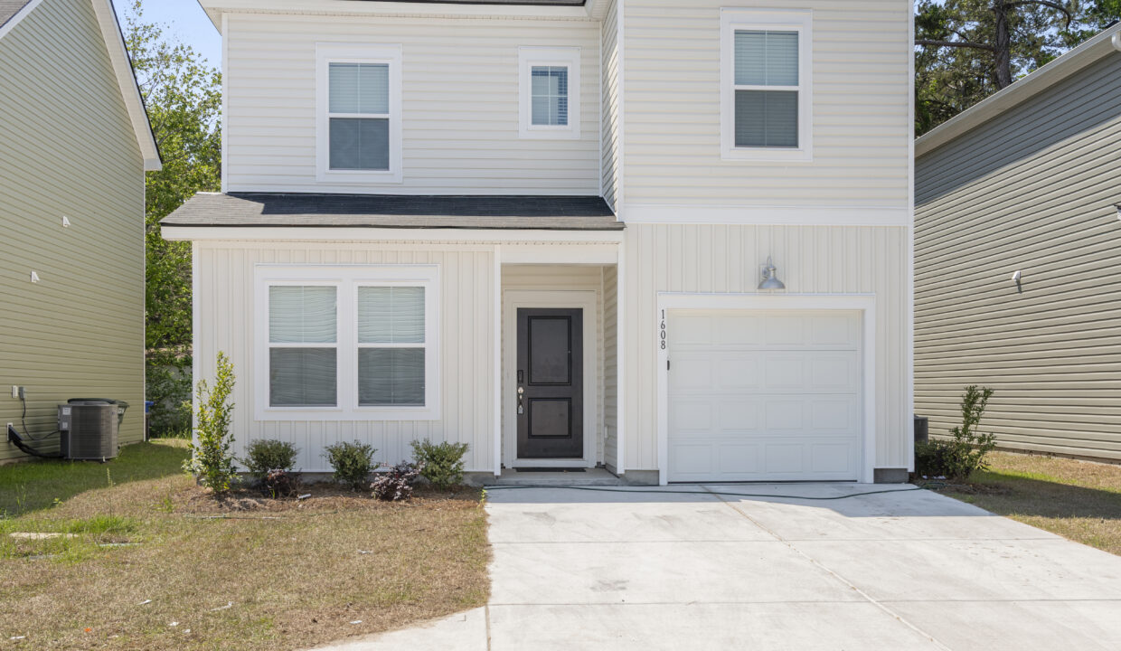 1608CrosswindCir_02
