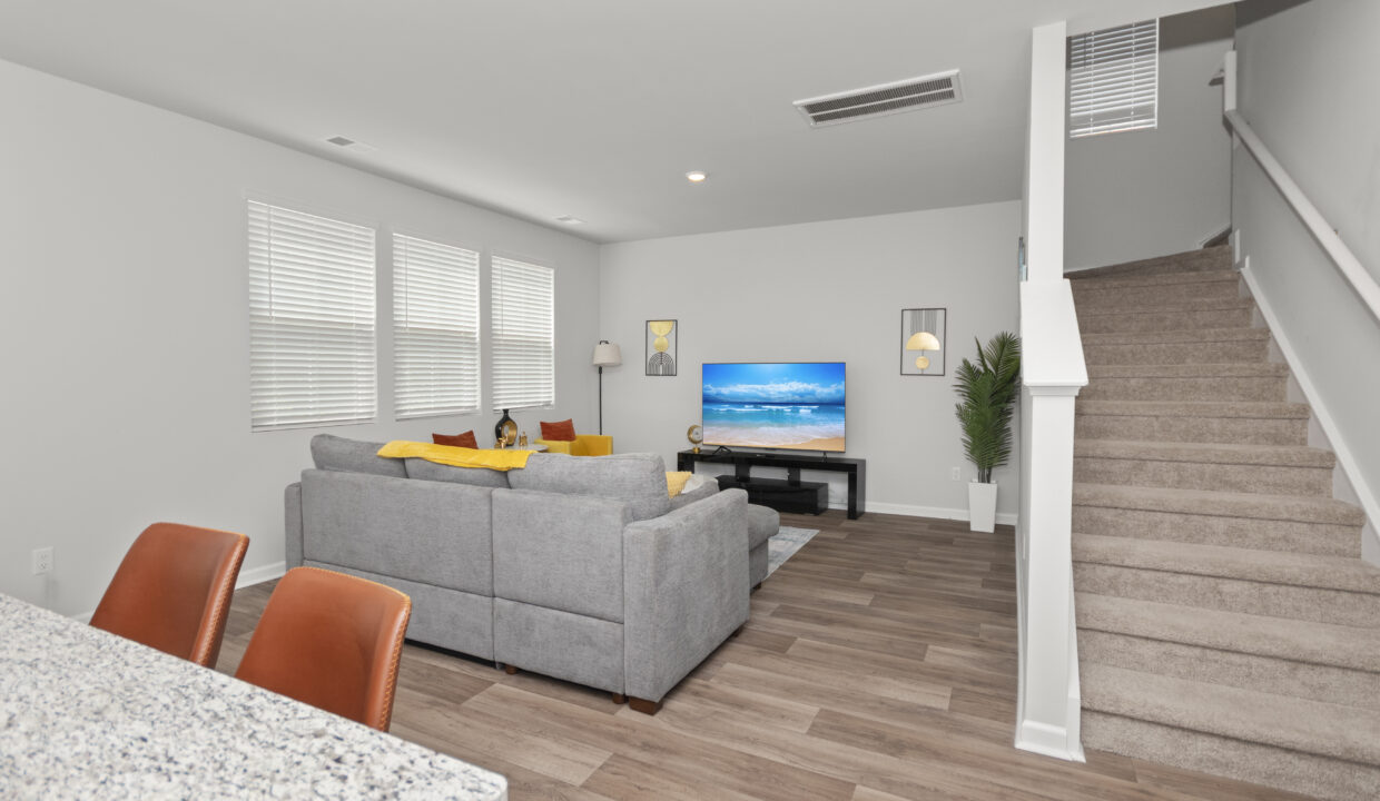 1608CrosswindCir_17