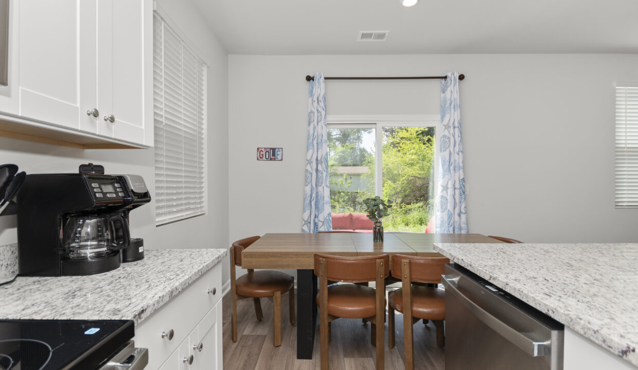 1608CrosswindCir_28
